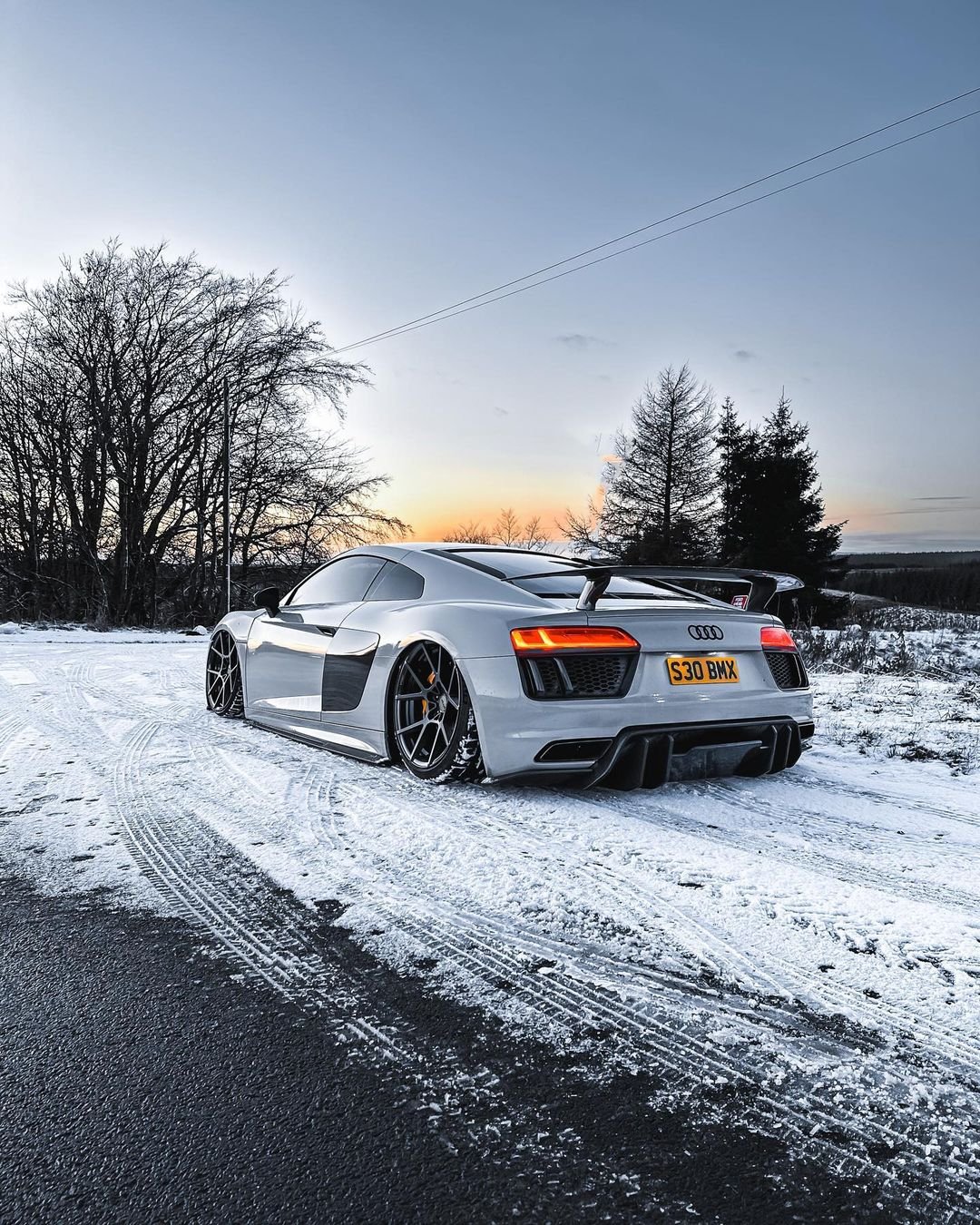 Carbon Fiber V Style Rear Diffuser - Audi R8 (2016–2023)