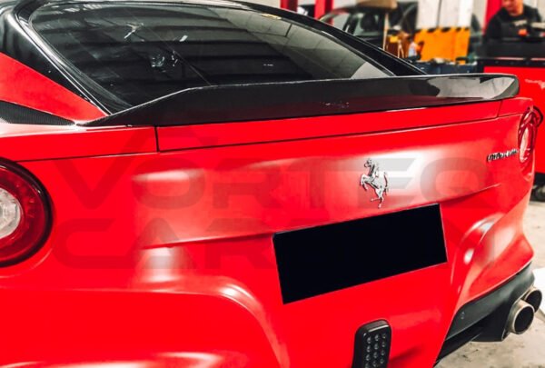 Carbon Fiber D Style Trunk Spoiler - Ferrari F12 Berlinetta (2012-2017)