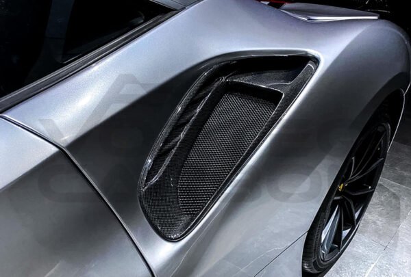 Carbon Fiber Pista Style Quarter Panel Side Vent Scoops - Ferrari 488 GTB & Spyder (2015-2020)