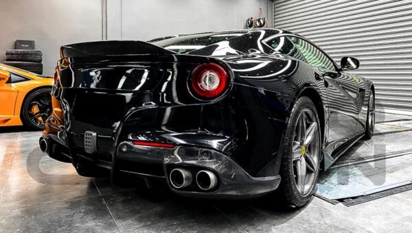 Carbon Fiber R Style Rear Diffuser - Ferrari F12 Berlinetta (2012-2017)