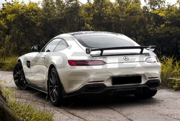 Carbon Fiber R Style Rear Diffuser - Mercedes Benz AMG GT/GTS (2015-2017)