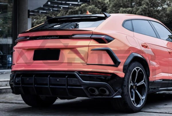Carbon Fiber T Style Rear Diffuser - Lamborghini Urus (2018+)