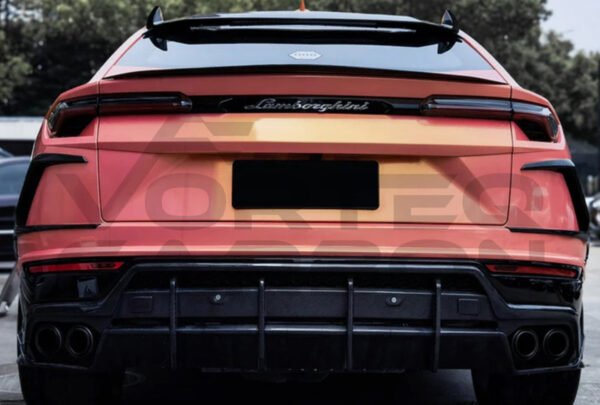 Carbon Fiber T Style Rear Diffuser - Lamborghini Urus (2018+)