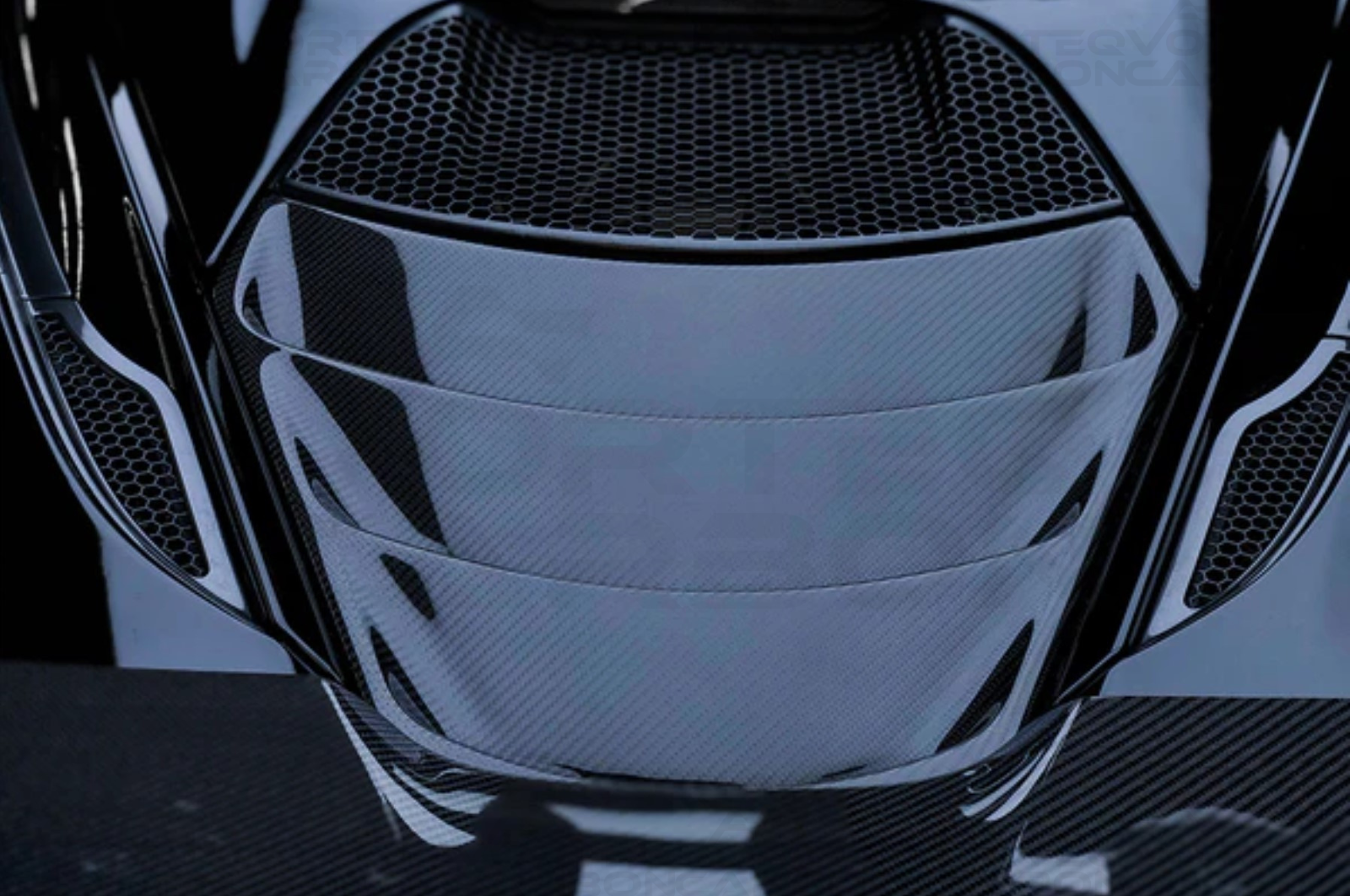 Carbon Fiber Rear Engine Vent Cover - McLaren 720S Coupe (2017-2023)