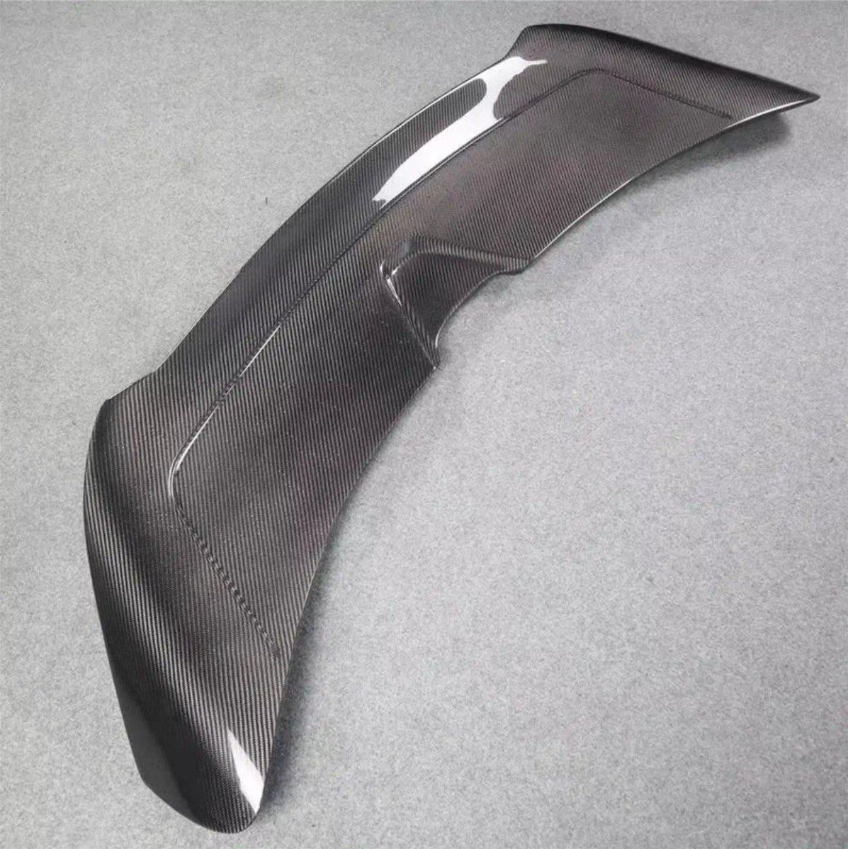 Carbon Fiber V Style Rear Spoiler Wing - McLaren 720S (2017-2023)